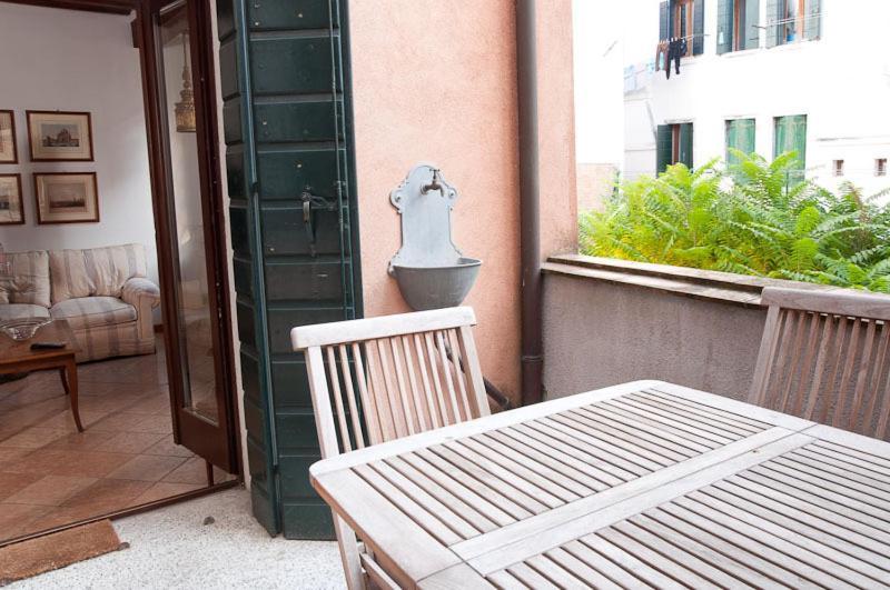 Venice Salute Apartments ภายนอก รูปภาพ